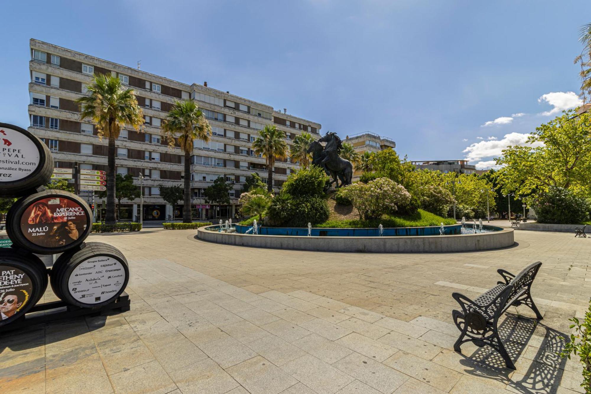 Allo Apartments Santo Domingo 2 Habitaciones - Parking Херес де ла Фронтера Екстериор снимка